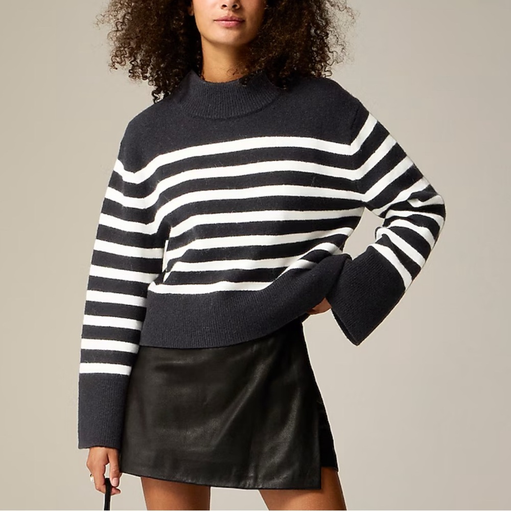 NWT J. Crew Chunky Crewneck Stripe Sweater in Supersoft Yarn in Black and Ivory